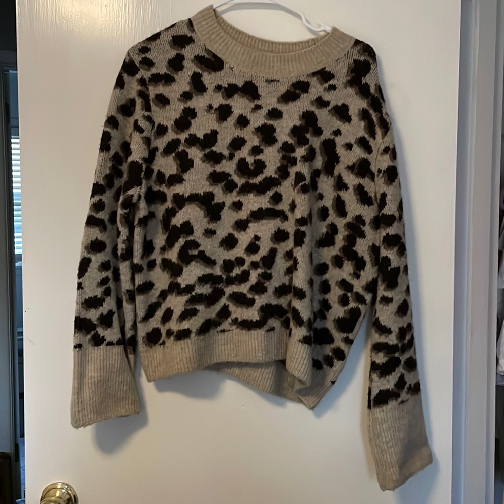 Womens sweater from H&M. Size Medium